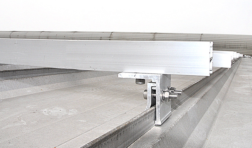 彩鋼瓦支架太陽能發(fā)電